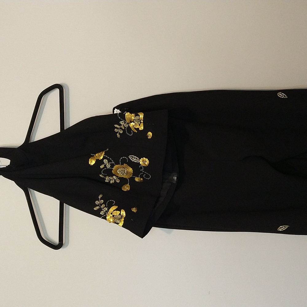 Vintage floral 2 pieces set Golden and black